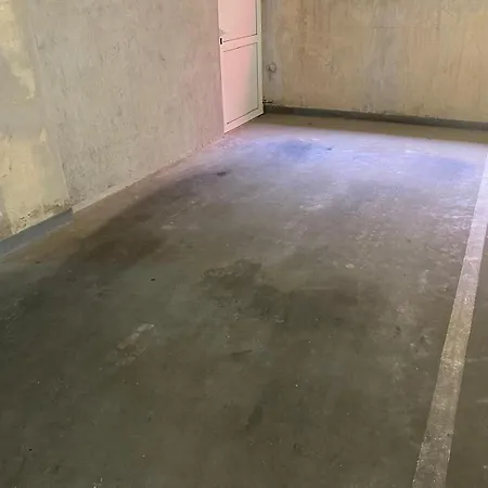 Lucy Apartment *